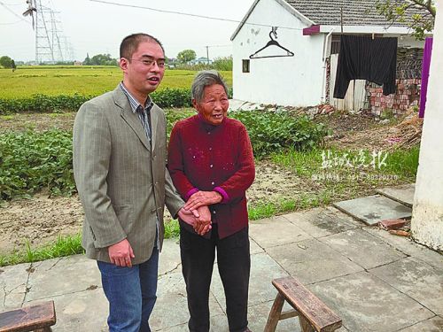 教师汪双喜跳河救出83岁老妪