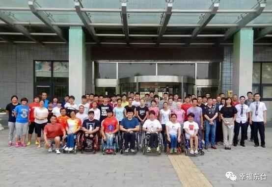 汤红霞与参加本次锦标赛队友合照 汤红霞与参加本次锦标赛队友合照