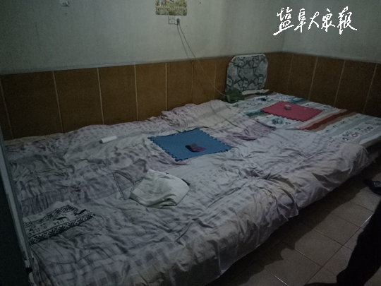 传销窝点藏身盐南新村被捣毁 人手一本洗脑“箴