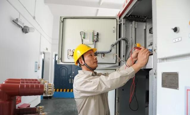 东台金牌工人取得三项国家专利证书!