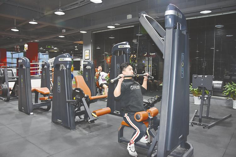 【新春走基层】江苏盐城：市民冬季健身 锻造质感生活