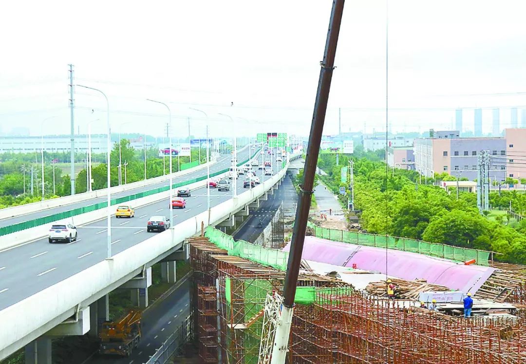 5000万元,并从城市发展全局高度,高水平谋划市区至上冈快速路建设工作