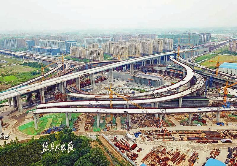 高架枢纽展雄姿
