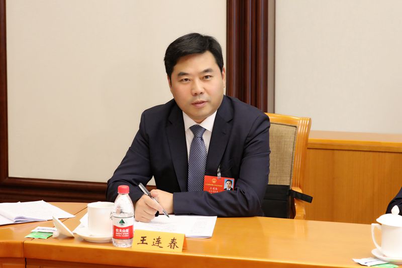 全国人大代表王连春接受央视财经访谈